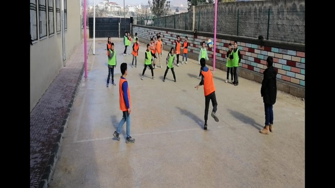 Beden Eğitimi ve Spor Dersi ''Kaleli Yakan Top'' Etkinliği 